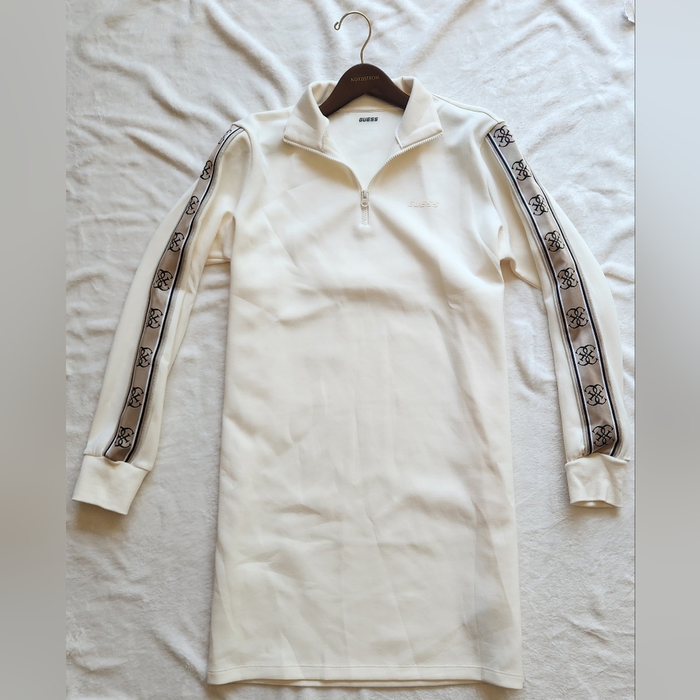 Like New Guess BRITNEY Cream Sweatshirt Dress With Collar And Logo Details